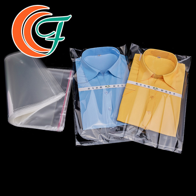 Kundenspezifisches Logo-T-Shirt klare Breathable OPP Tasche, die selbstklebende Tasche verpackt